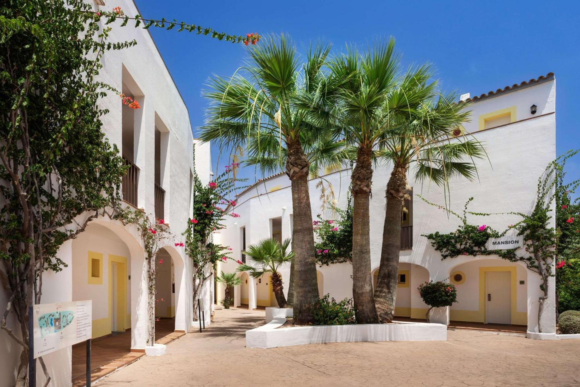 Sol Falco Menorca Son Xoriguer Exterior photo